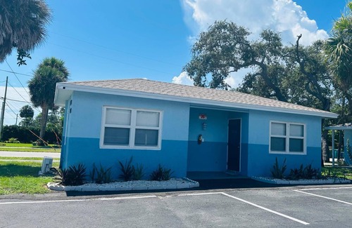 Tropic Apartment | 2528 Renovated Studio Near The Beach