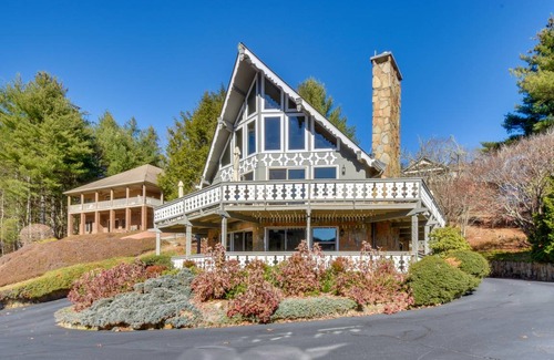 Sky Valley House | 253 m² House ∙ 3 bedrooms ∙ 8 guests