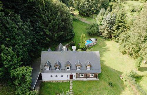Bily Kostel nad Nisou Villa | 254 m² Villa ∙ 6 bedrooms ∙ 12 guests