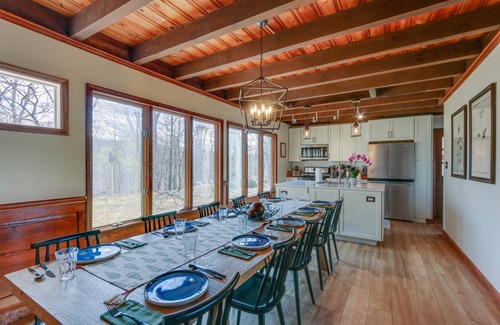 Front Royal House | 257 m² House ∙ 4 bedrooms ∙ 8 guests
