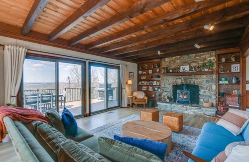 Front Royal House | 257 m² House ∙ 4 bedrooms ∙ 8 guests