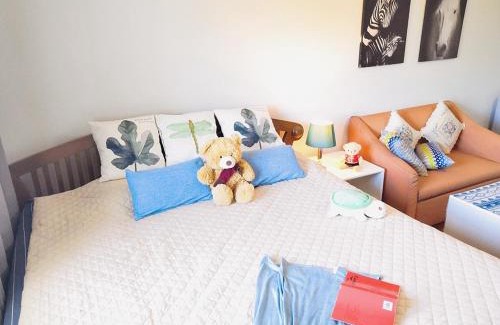 Wat Ket Apartment | 26 condo with pool opposite the train station, near old city and Nimman