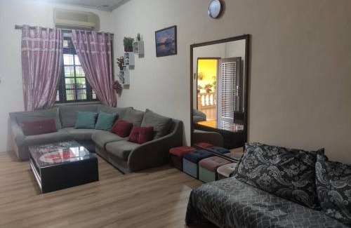 Kuching House | 26 Home Batu Kawa