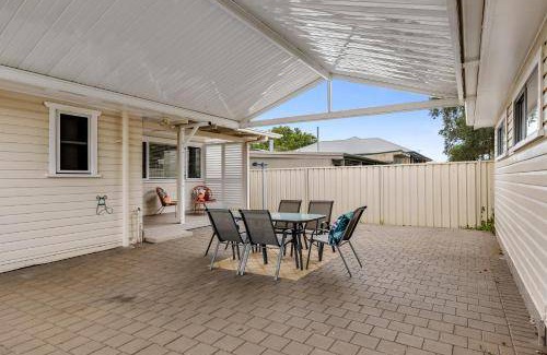 South Toowoomba House | 260 m² House ∙ 4 bedrooms ∙ 10 guests