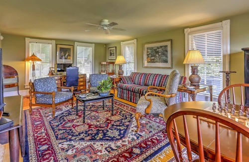 Historic Downtown Manteo House | 260 m² House ∙ 3 bedrooms ∙ 6 guests