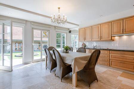 Bavikhove House | 260 m² House ∙ 5 bedrooms ∙ 10 guests