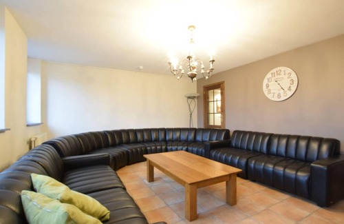 Commanster House | 260 m² House ∙ 8 bedrooms ∙ 15 guests