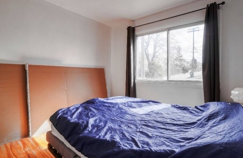 Bellerive Apartment | #260 Nice Location Next to River and Subway