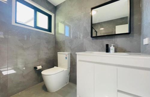 Coopers Plains House | 262ATroughton