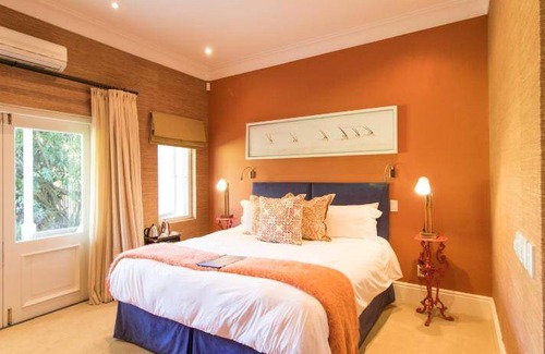 Franschhoek Resort | 265 m² Resort ∙ 4 bedrooms ∙ 10 guests