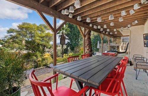 Mount Helix House | 267 m² House ∙ 4 bedrooms ∙ 9 guests