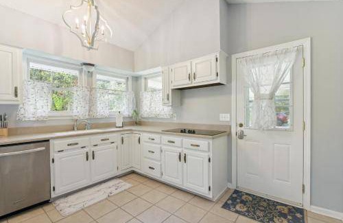 Olive Branch House | 268 m² House ∙ 4 bedrooms ∙ 10 guests