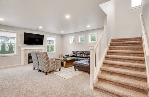 Eugene House | 269 m² House ∙ 3 bedrooms ∙ 6 guests