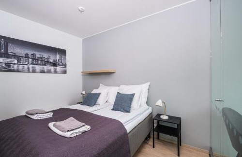 Kallio Apartment | 26th Floor Helsinki High Point 1 BDR Apartment with City View