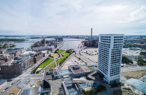 Kallio Apartment | 26th Floor Helsinki High Point 1 BDR Apartment with City View