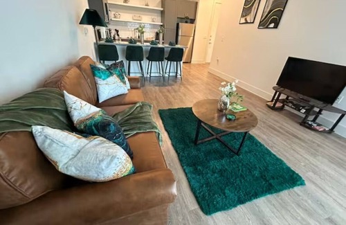 Pflugerville Apartment | 27 Cozy King w Resort Amenities