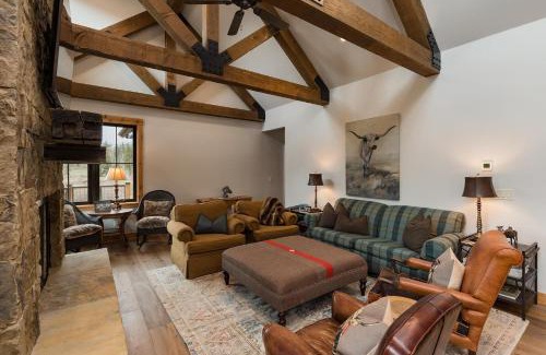 Purgatory House | 27 Meadowview Circle