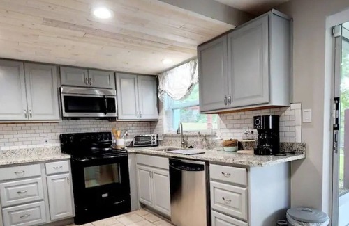 Regency Park Apartment | #27 🛖 The Belleview Cottage Joyful Moments Vacat