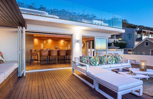 Clifton Villa | 270 m² Villa ∙ 3 bedrooms ∙ 6 guests