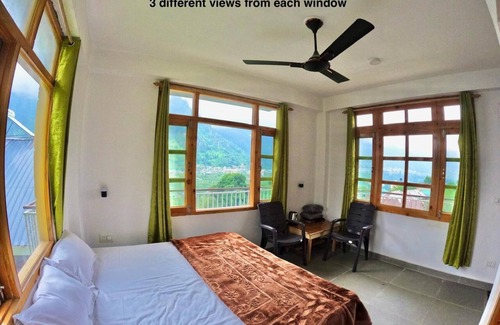 Simsa Village Bed & Breakfast | 270° Views, 1.5km to Mall Road