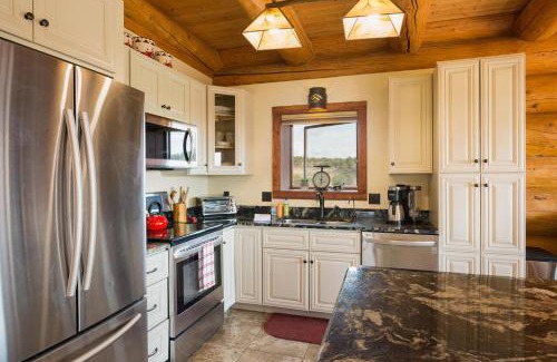 Sundance Hills House | 272 Sundance