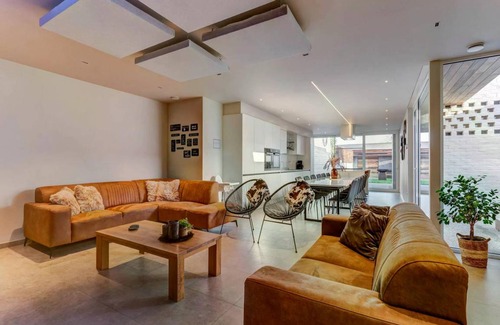 Roesbrugge-Haringe House | 275 m² House ∙ 5 bedrooms ∙ 12 guests
