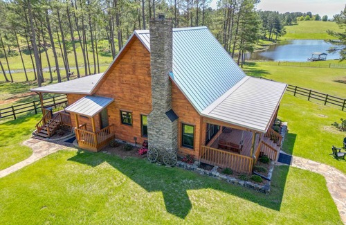 Crane Hill House | 278 m² House ∙ 3 bedrooms ∙ 8 guests