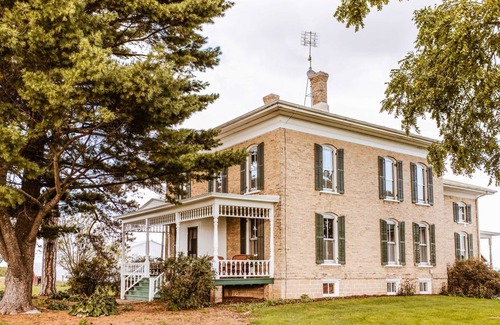 Janesville House | 278 m² House ∙ 5 bedrooms ∙ 14 guests