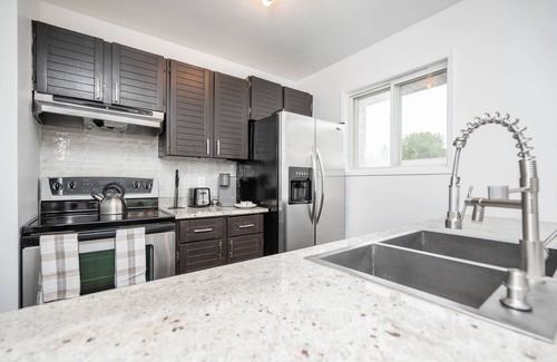 Winnipeg House | (279)Classy 3 BDR in Quiet Neighbourhood+Parking