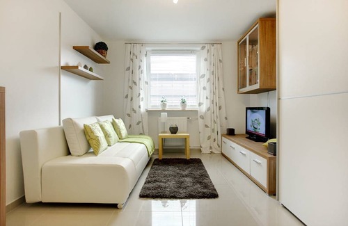 Neuschwabing Apartment | 28 m² Apartment ∙ 1 bedroom ∙ 2 guests