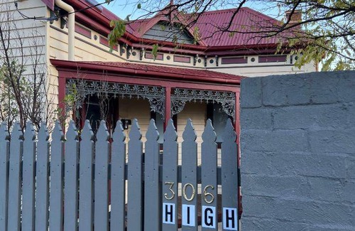 Golden Square Hotel | 28 m² Hotel ∙ 2 guests
