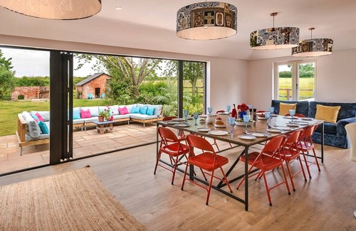 Halfway House Cottage | 280 m² Cabin ∙ 7 bedrooms ∙ 16 guests