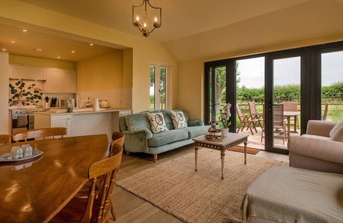Halfway House Cottage | 280 m² Cabin ∙ 7 bedrooms ∙ 16 guests