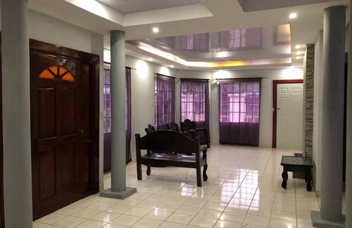 Nindiri House | 280 m² House ∙ 4 bedrooms ∙ 8 guests