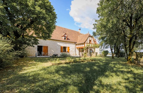 Cales House | 280 m² House ∙ 5 bedrooms ∙ 11 guests