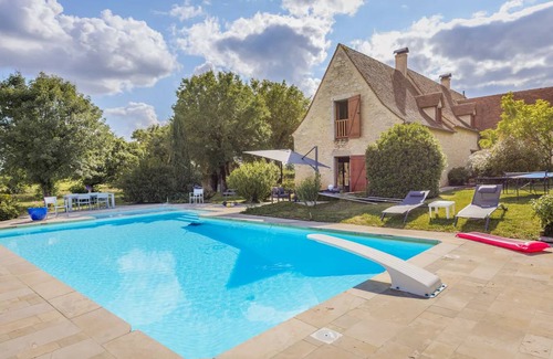 Cales House | 280 m² House ∙ 5 bedrooms ∙ 11 guests