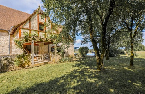 Cales House | 280 m² House ∙ 5 bedrooms ∙ 11 guests