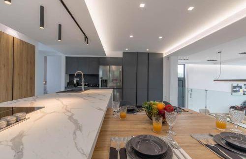 Filerimos Villa | 280 m² Villa ∙ 4 bedrooms ∙ 10 guests