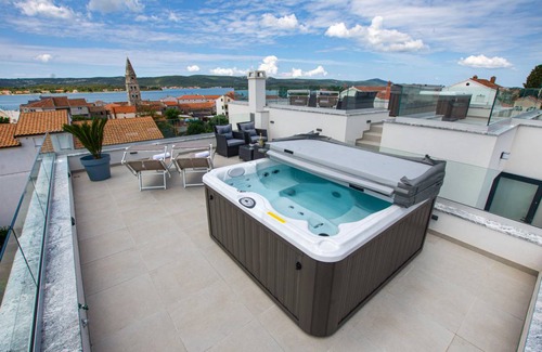 Turanj House | 287 m² House ∙ 6 bedrooms ∙ 12 guests
