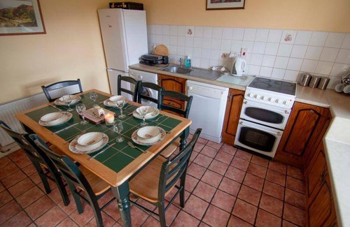 Kilmovee House | 29 m² House ∙ 3 bedrooms ∙ 6 guests