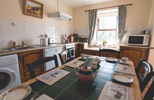 Kilmovee House | 29 m² House ∙ 3 bedrooms ∙ 6 guests