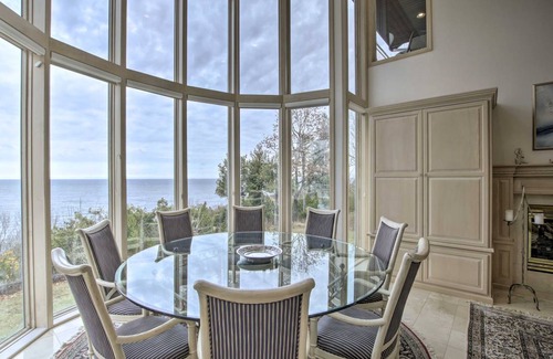 Egg Harbor House | 295 m² House ∙ 4 bedrooms ∙ 12 guests