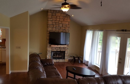 Cadiz House | (296) Bayside Bungalow, large dock, easy highway access, close to LBL