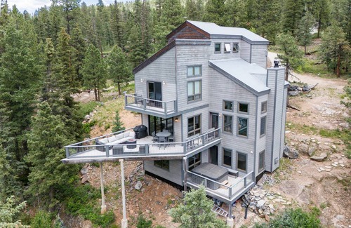 Columbine Lake House | 297 m² House ∙ 4 bedrooms ∙ 12 guests