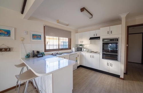 Port Macquarie House | 29A Ballina Crescent - Relaxing Waterside Canal Home