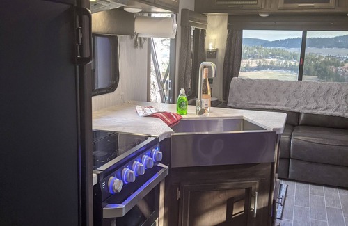 Hot Springs House | 29ft Alpha Wolf RV PLUS Sibley double bell tent COMBO! @EvansCliff, Hot Tub!