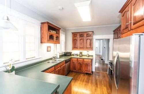 Birmingham House | 29th Street Trendy Lakeview Craftsman 8