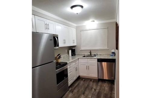 Tri-Cities Apartment | 2b/1b - 890sqft - (3507 - Unit A)