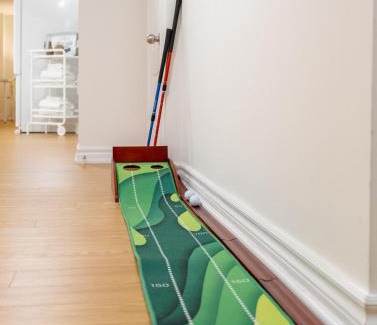 Richmond Hill Apartment | 2B Basement, Mins to Lake, Free Parking