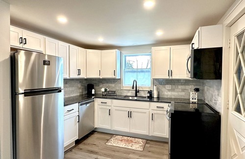 Utica House | 2Bd 1Ba fully renovated private home In Utica, NY. Minutes to everything